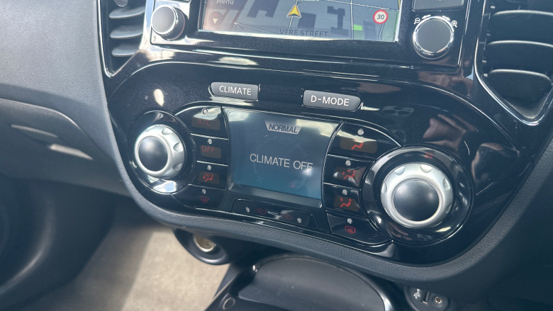 Nissan Juke 1.6 [112] Tekna 5dr CVT [Bose] Petrol Hatchback